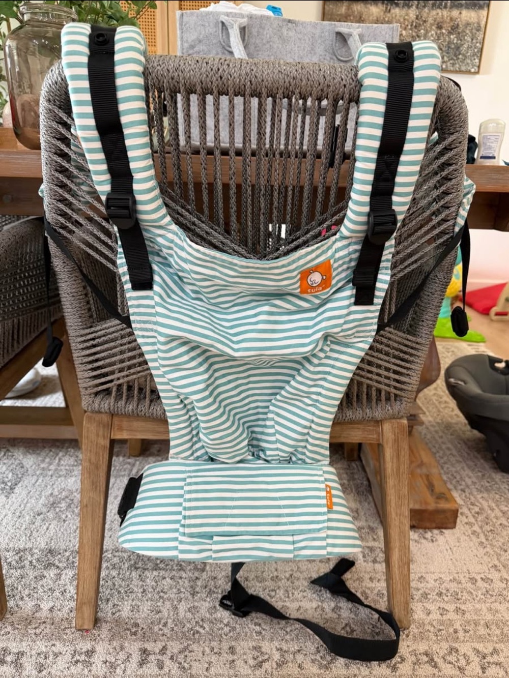 Tula free to grow carrier.